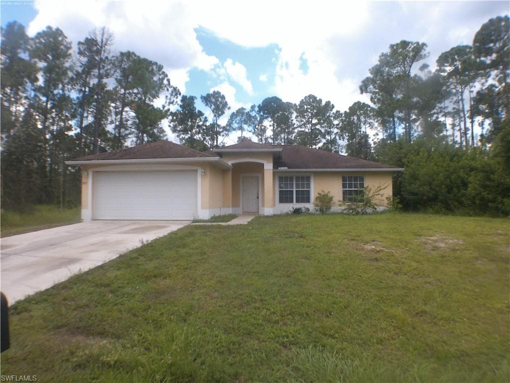 3205 35th ST W LEHIGH ACRES, FL 33971
