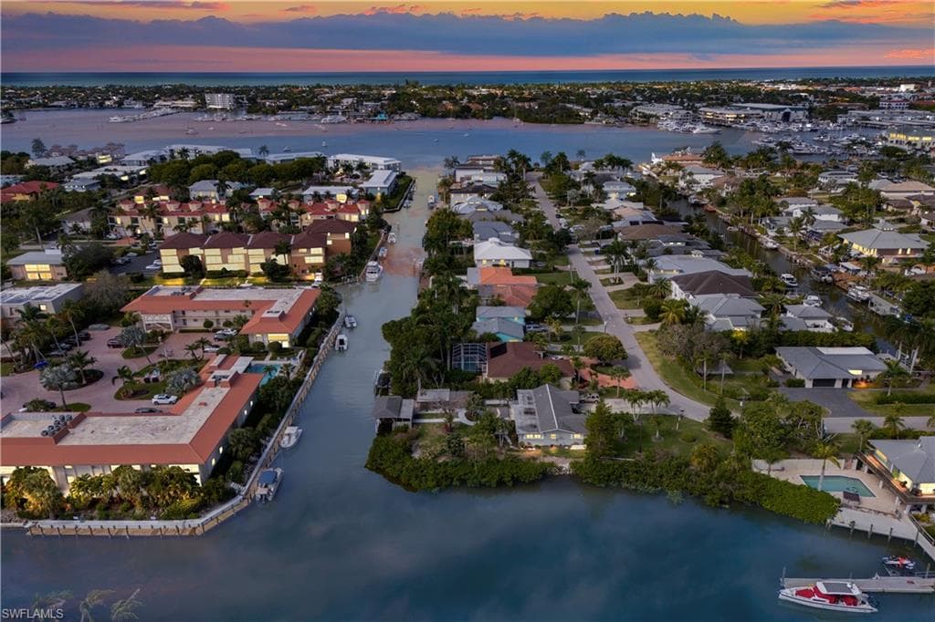 1590 Pelican AVE NAPLES, FL 34102