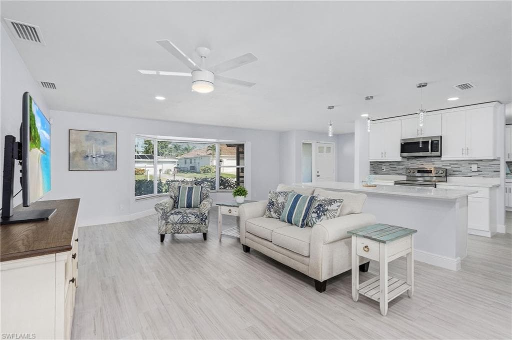 5310 Cortez CT CAPE CORAL, FL 33904