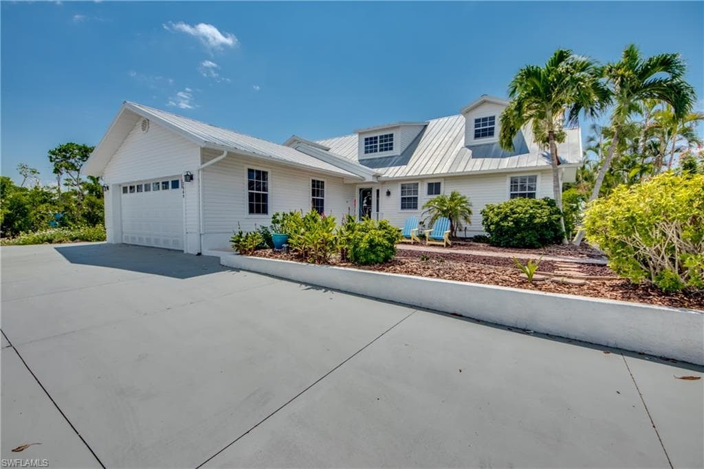 3569 Outrigger LN ST. JAMES CITY, FL 33956