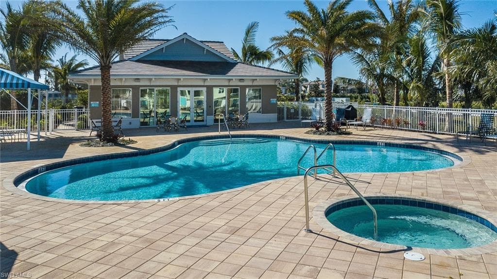 2311 Sawyers Hill RD 806 NAPLES, FL 34120