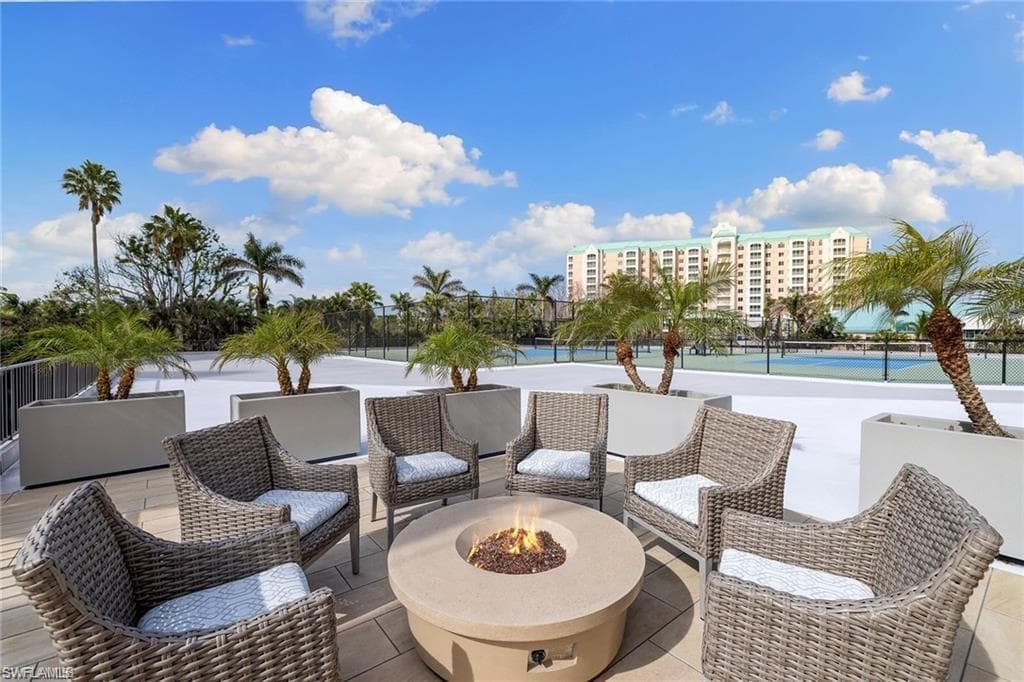 5601 Turtle Bay DR 302 NAPLES, FL 34108
