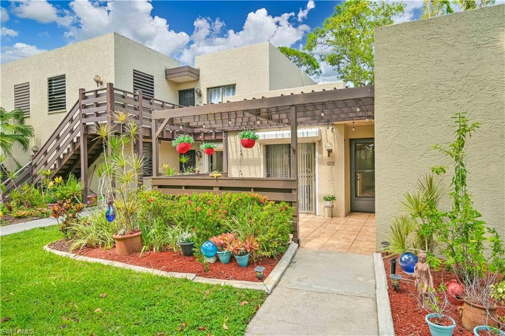 120 Pinebrook DR FORT MYERS, FL 33907