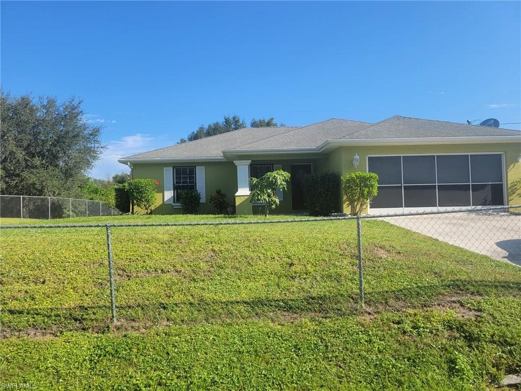 2806 51st ST W LEHIGH ACRES, FL 33971