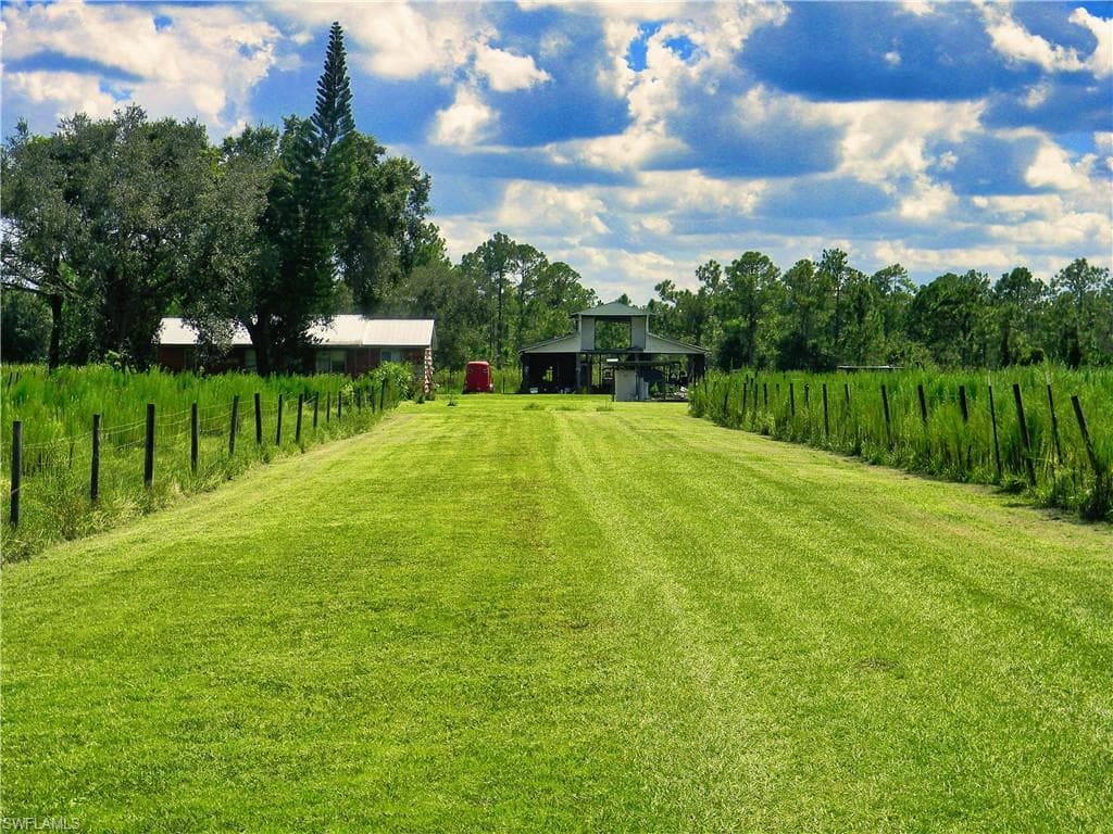 3900 Packinghouse RD ALVA, FL 33920