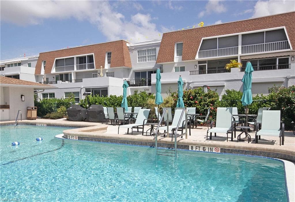 4200 Belair LN 205 NAPLES, FL 34103