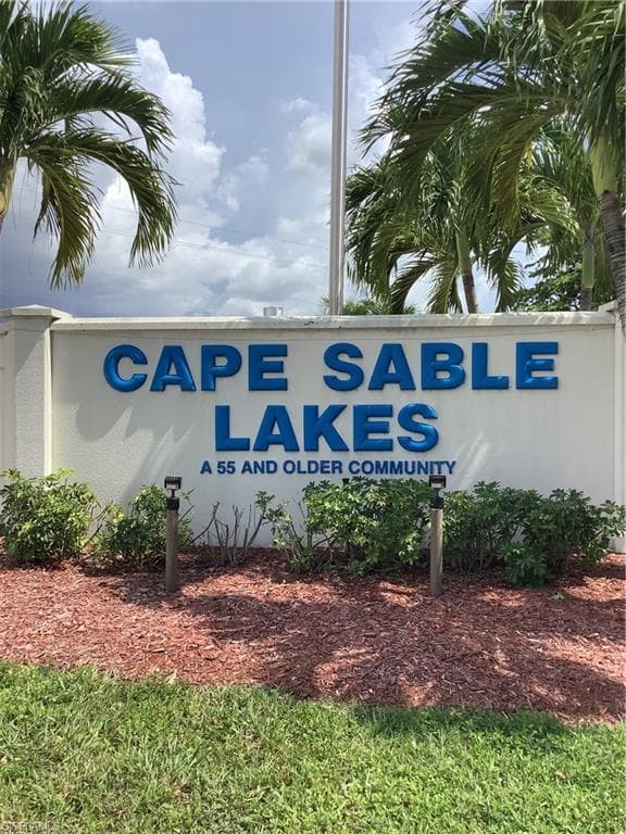 237 Cape Sable DR NAPLES, FL 34104