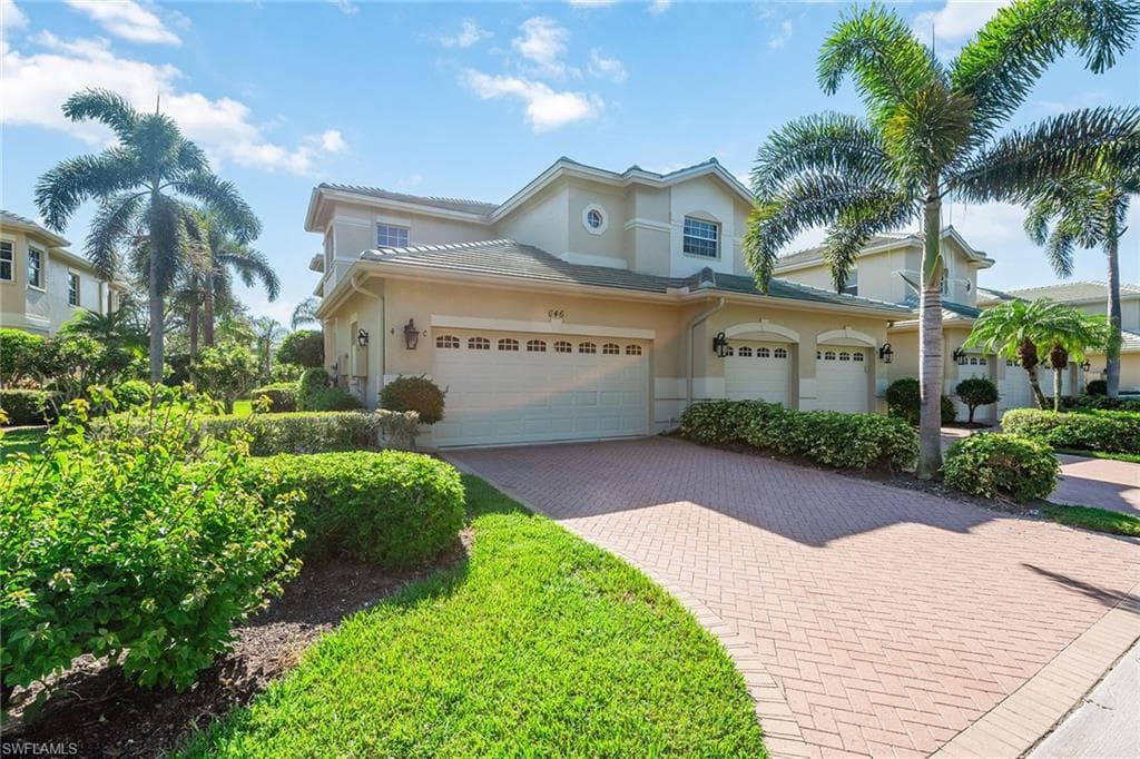 646 Vintage Reserve CIR 4-C NAPLES, FL 34119