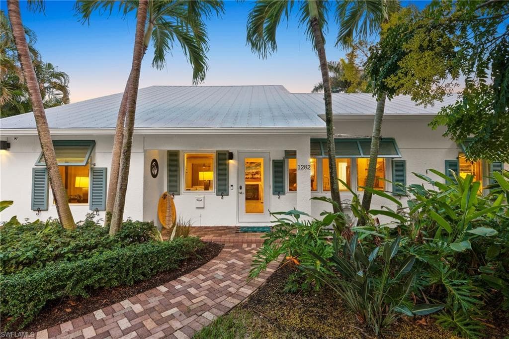 1282 11th CT N NAPLES, FL 34102