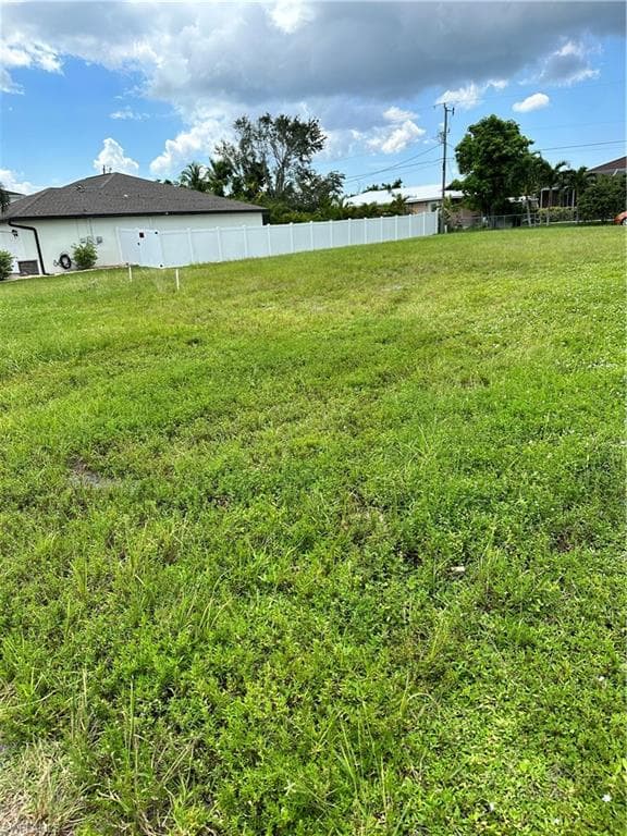2934 SW 1st PL CAPE CORAL, FL 33914