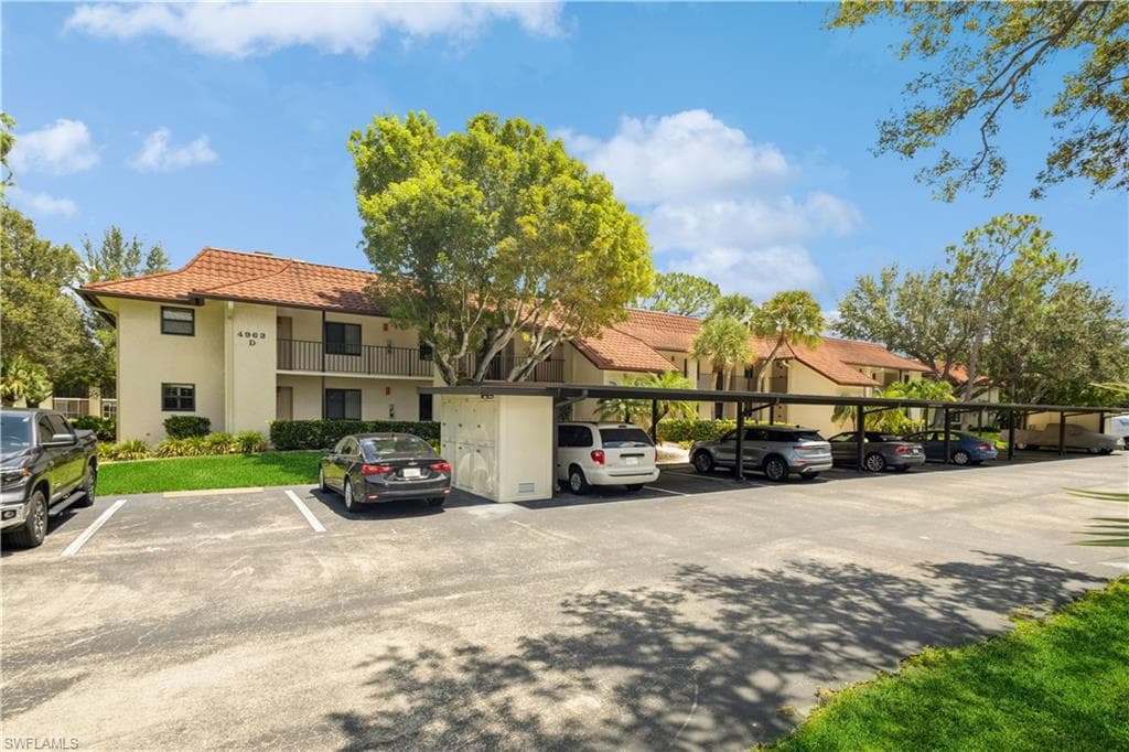 4963 Pepper CIR D-202 NAPLES, FL 34113