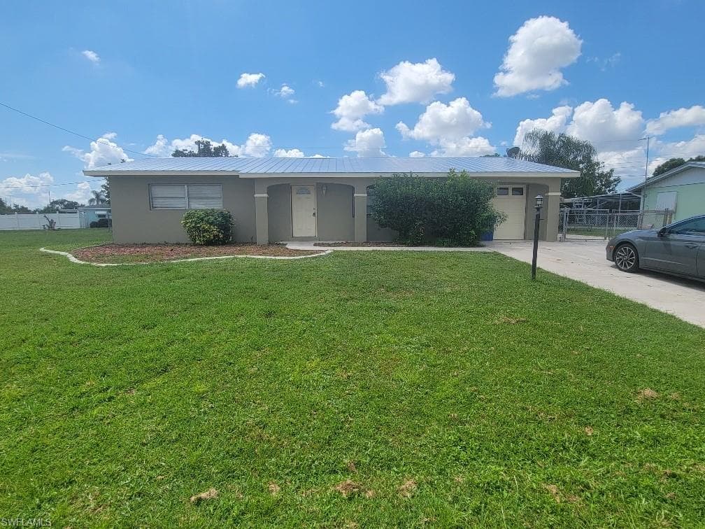 1529 Lindale CIR LEHIGH ACRES, FL 33936