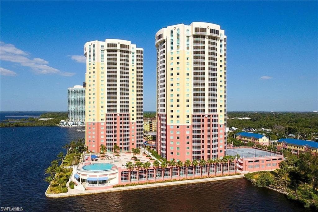2745 1st ST 2406 FORT MYERS, FL 33916