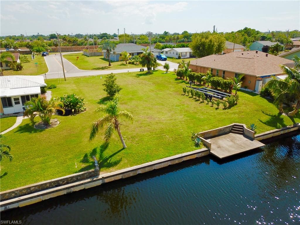 1413 SE 23rd TER CAPE CORAL, FL 33990