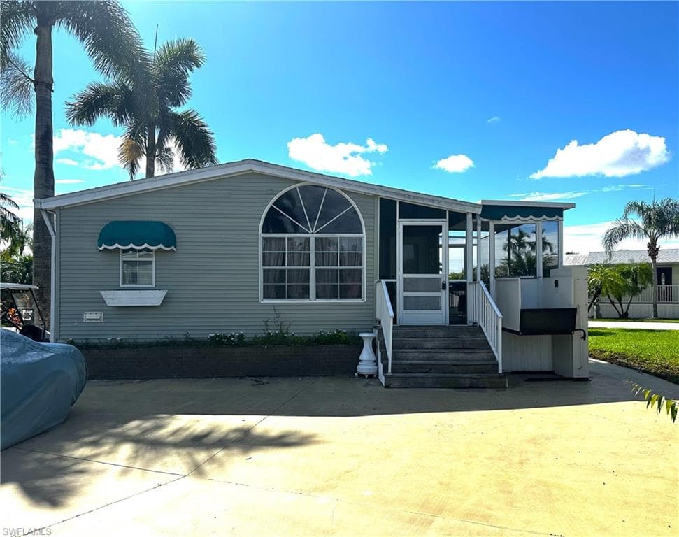 1003 Diamond Lake CIR NAPLES, FL 34114