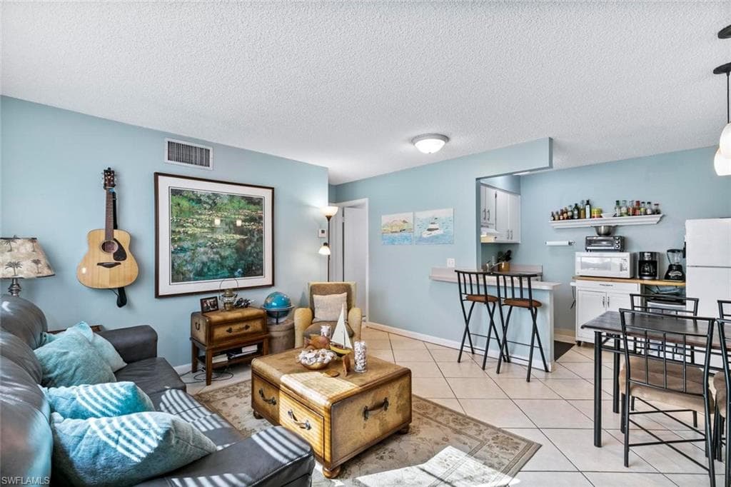 457 Tallwood ST 303 MARCO ISLAND, FL 34145