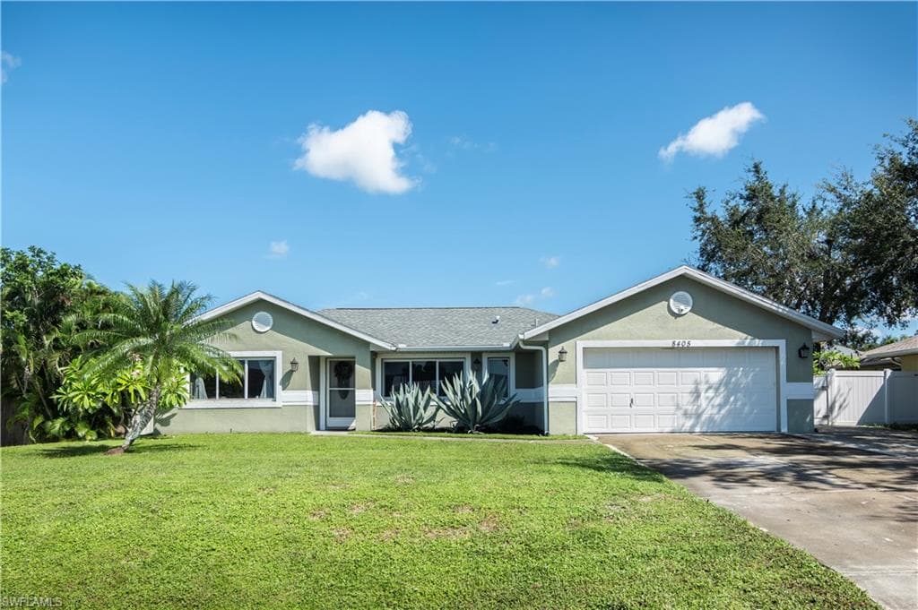 8405 Coral DR FORT MYERS, FL 33967