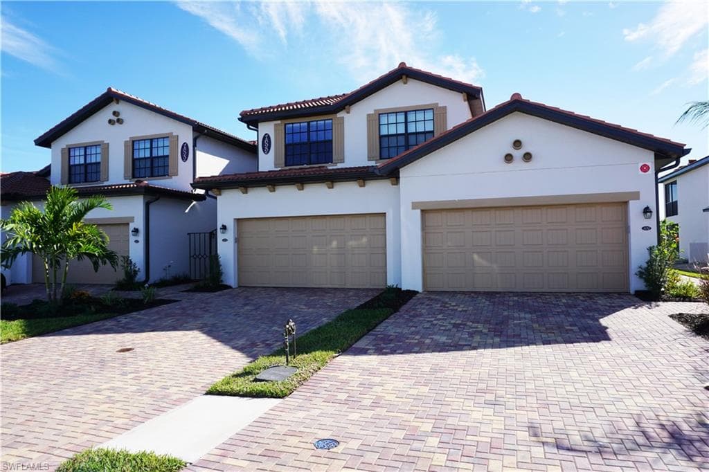 1622 Oceania DR S 102 NAPLES, FL 34113