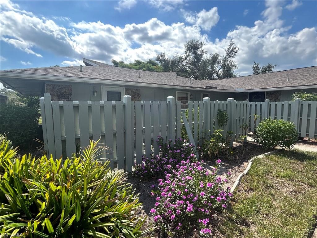 4307 Island CIR 5 FORT MYERS, FL 33919