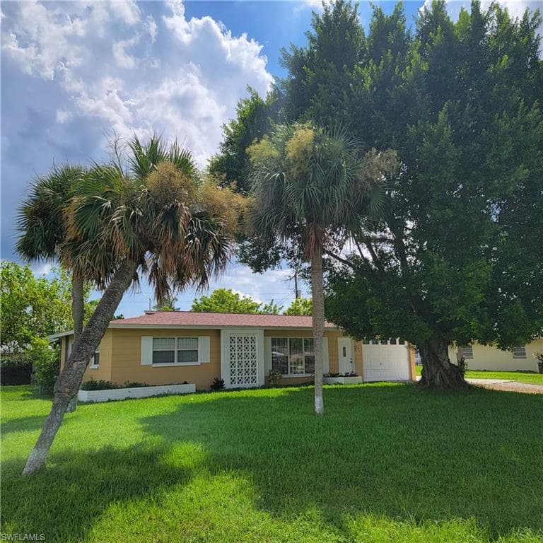 404 E Bougainvillea RD LEHIGH ACRES, FL 33936