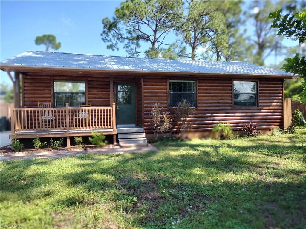 3702 38th ST SW LEHIGH ACRES, FL 33976