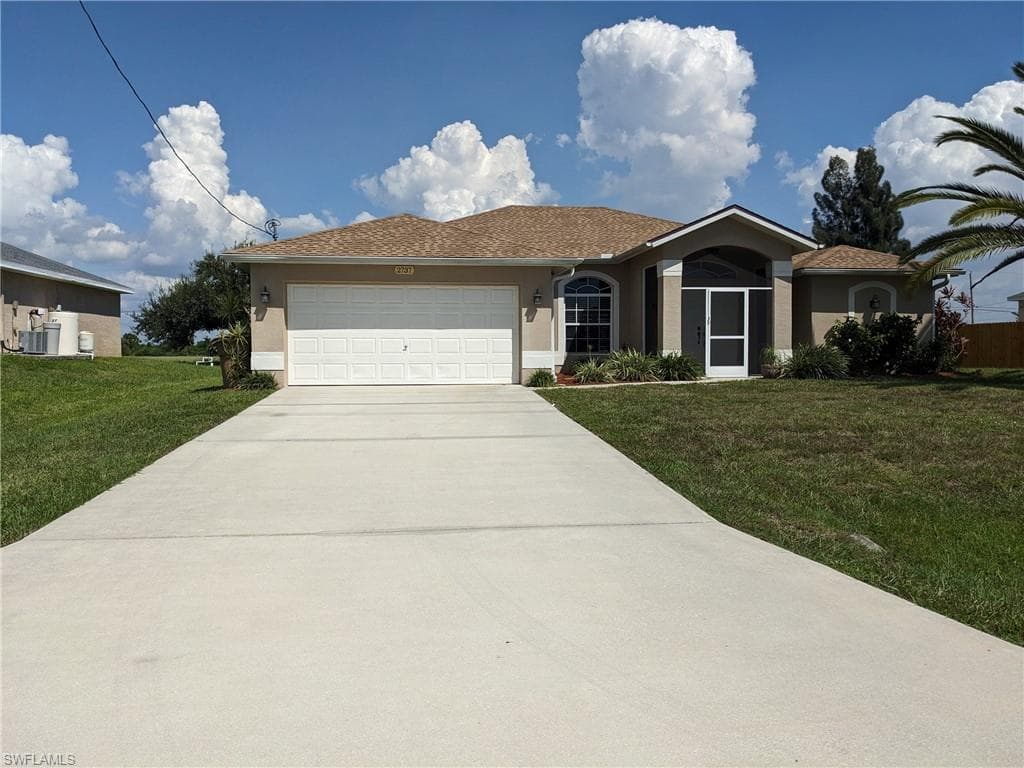 2737 NW Juanita PL CAPE CORAL, FL 33993