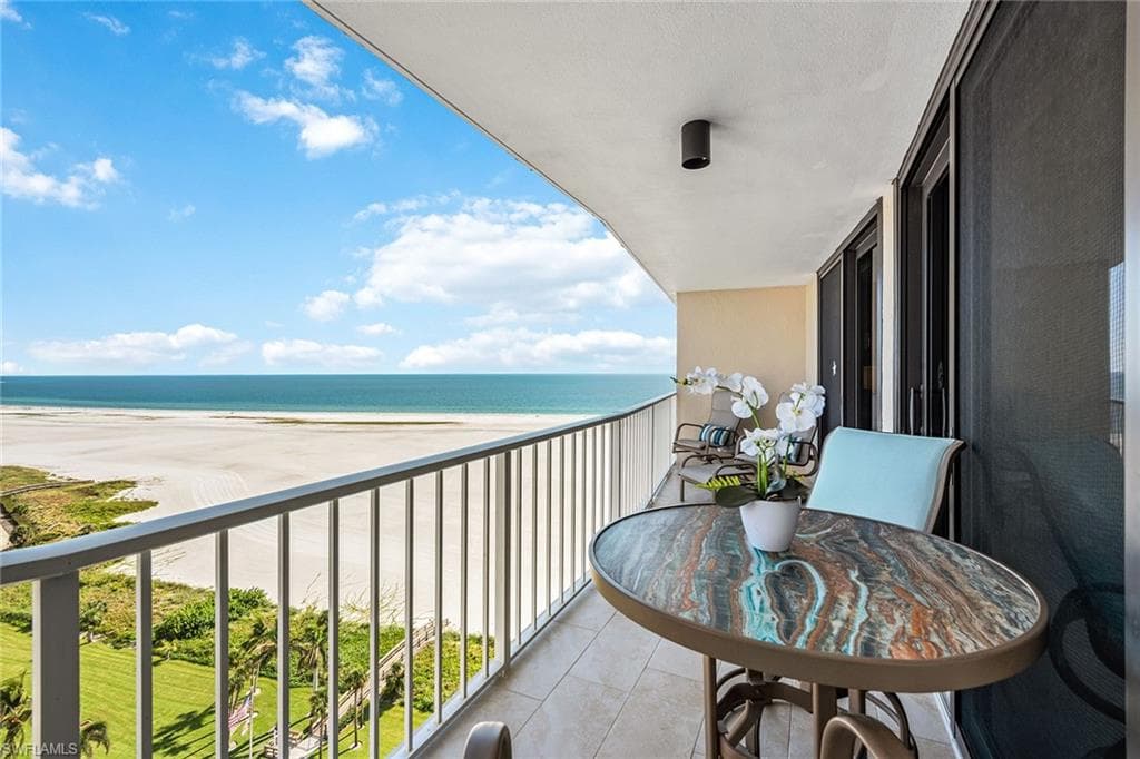 320 Seaview CT 1707 MARCO ISLAND, FL 34145