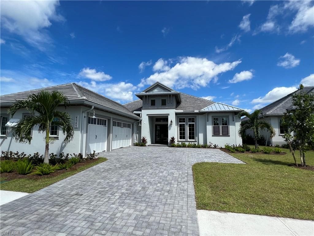 8765 Santo Domingo DR NAPLES, FL 34112