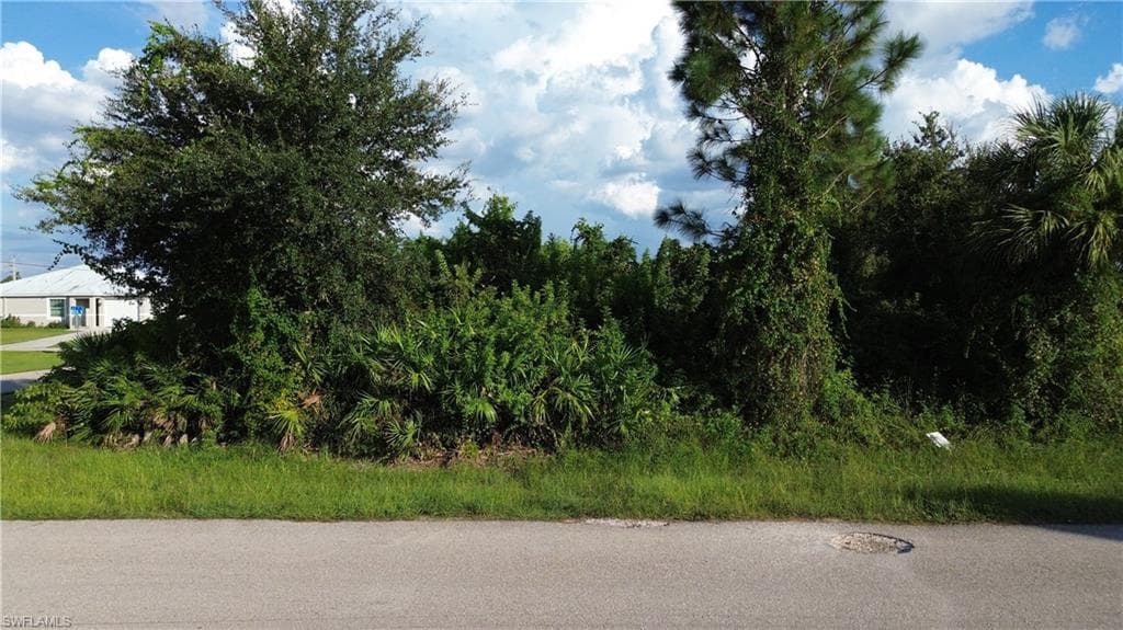 2401-2403 Quentin AVE S LEHIGH ACRES, FL 33973