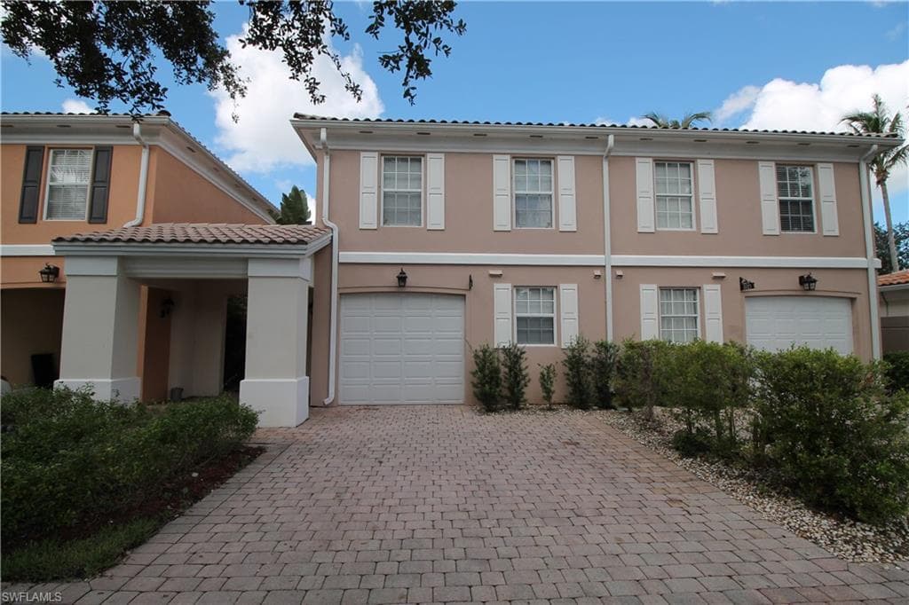 5325 Cove CIR NAPLES, FL 34119