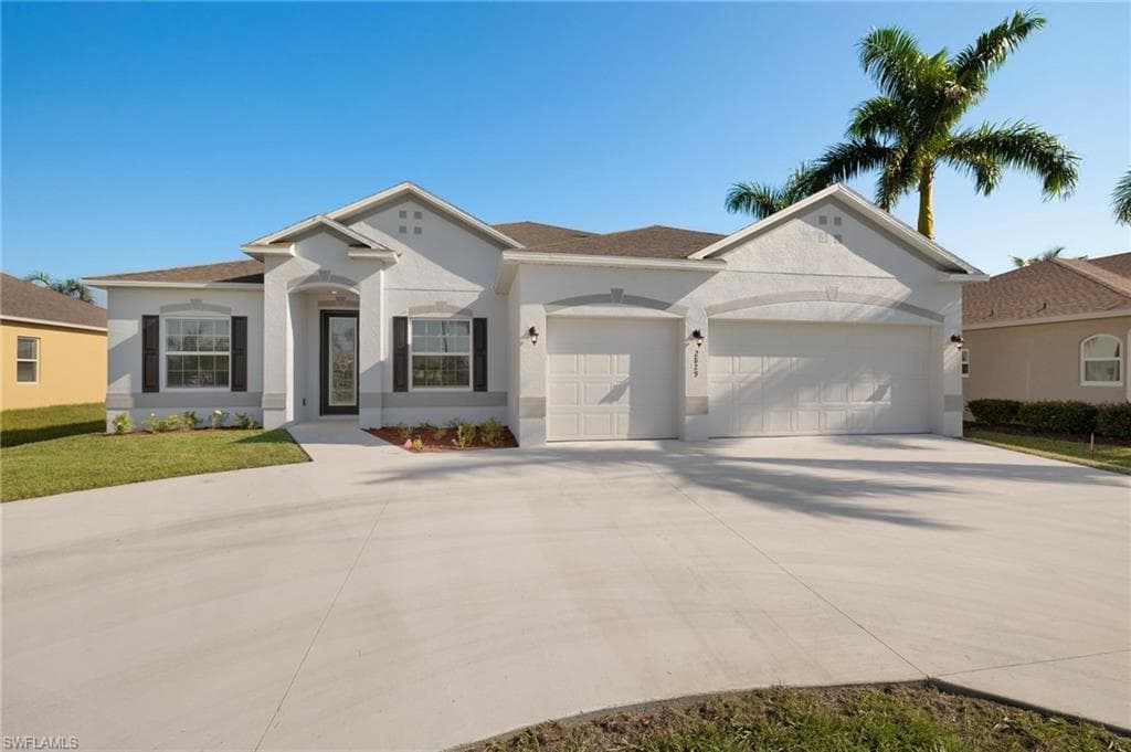 2829 Gleason PKWY CAPE CORAL, FL 33914