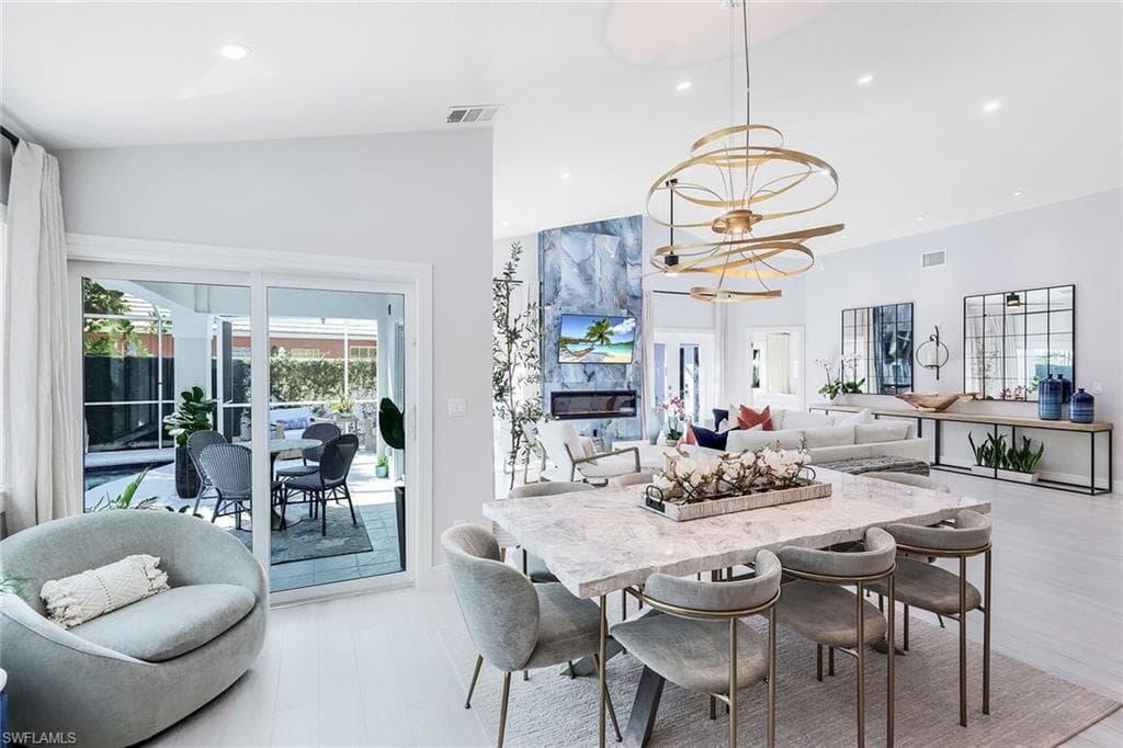 1262 Silverstrand DR NAPLES, FL 34110
