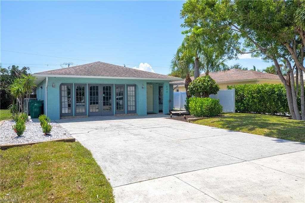 840 92nd AVE N NAPLES, FL 34108