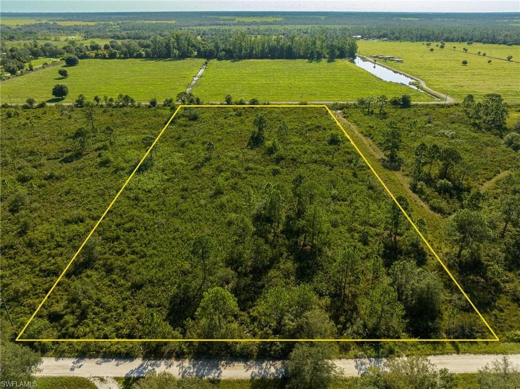 1350 Swinging TRL LABELLE, FL 33935