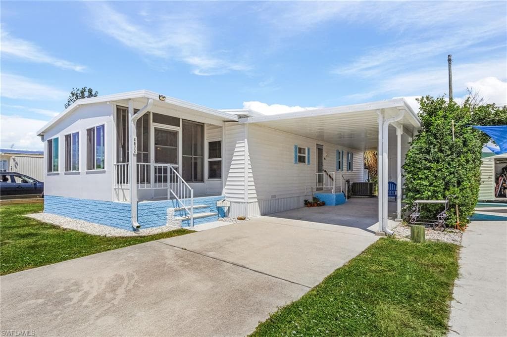 4872 Flamingo DR ST. JAMES CITY, FL 33956