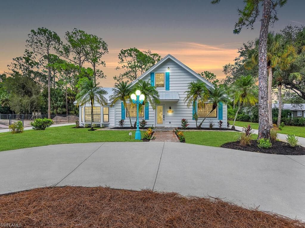 5691 Dogwood WAY NAPLES, FL 34116
