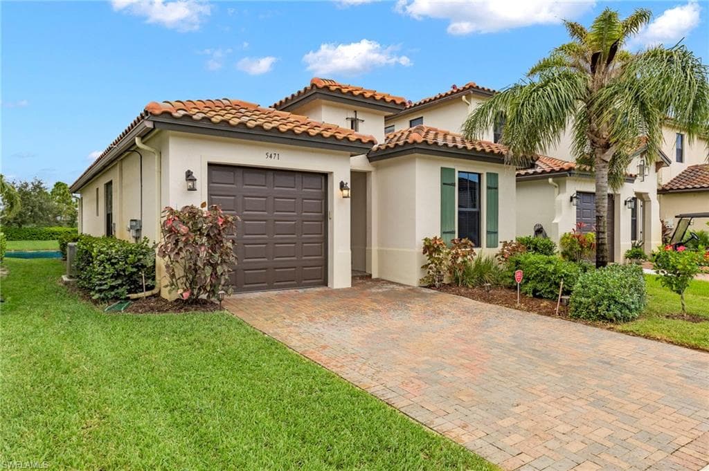5471 Useppa DR AVE MARIA, FL 34142