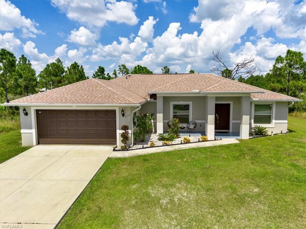 2002 W 9th ST LEHIGH ACRES, FL 33972
