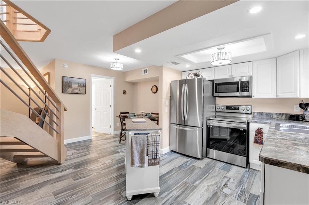 16001 Amberwood Lake CT 3 FORT MYERS, FL 33908
