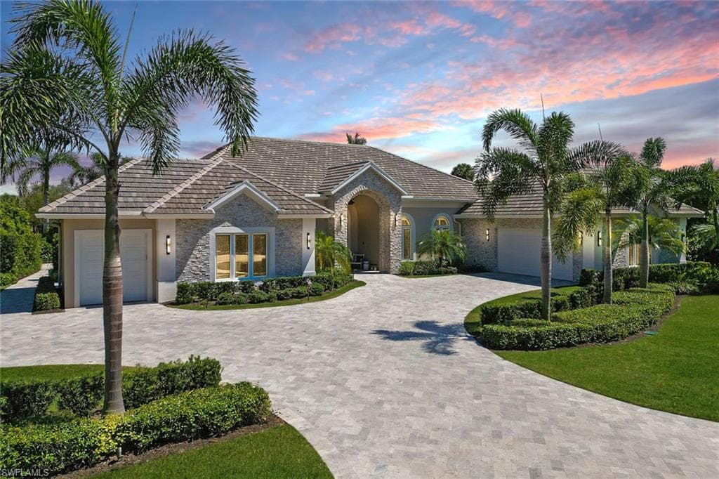 15302 Pembroke PT NAPLES, FL 34110
