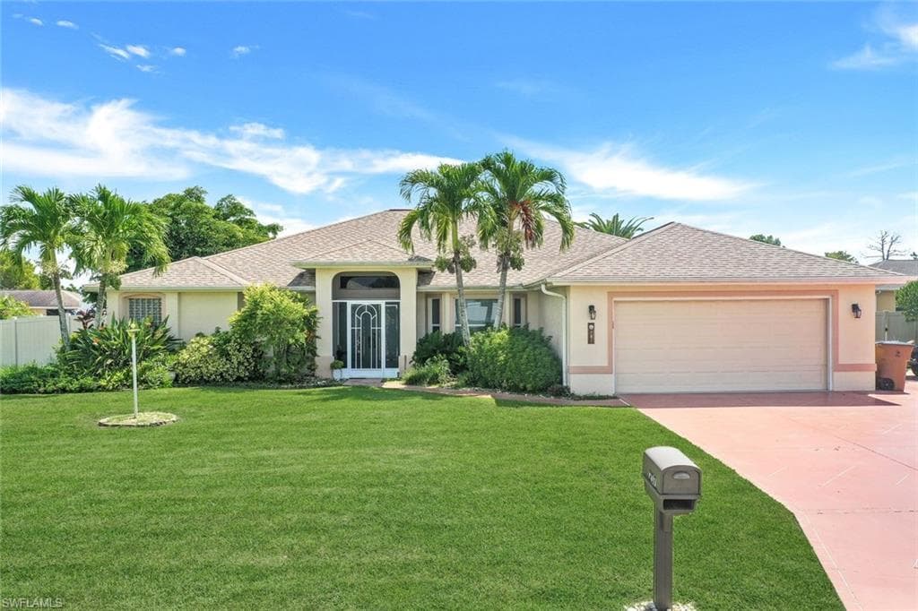 207 Plainfield ST LEHIGH ACRES, FL 33936