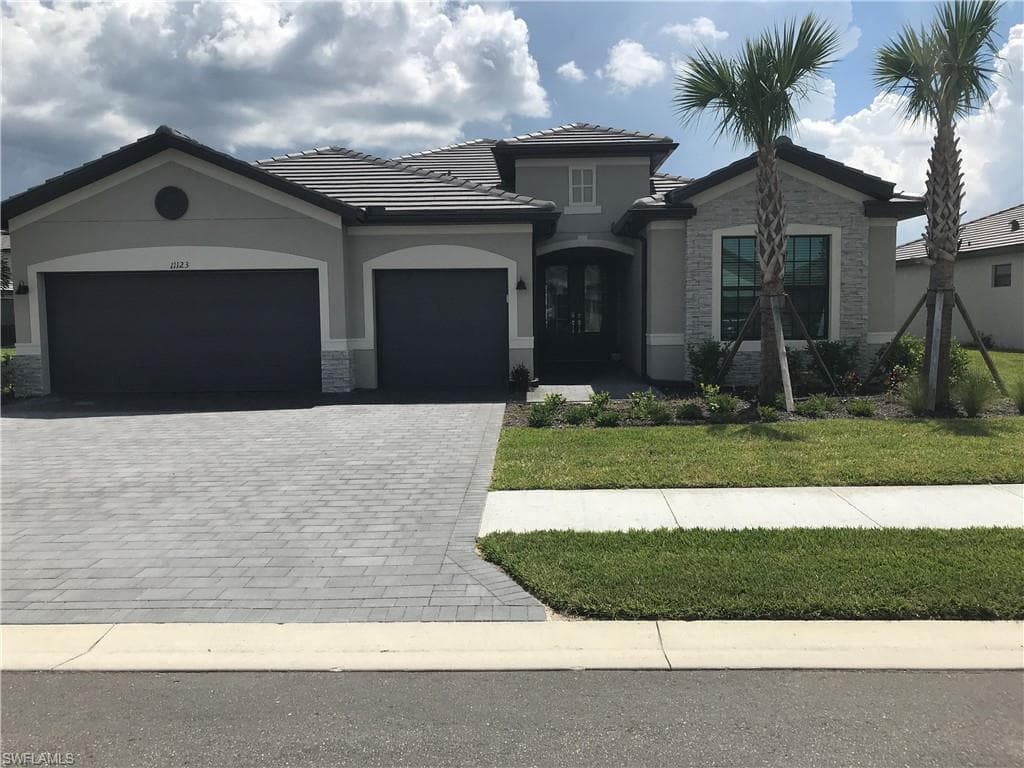 11123 Canopy LOOP FORT MYERS, FL 33913