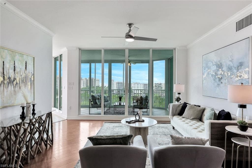 300 Dunes BLVD 605 NAPLES, FL 34110