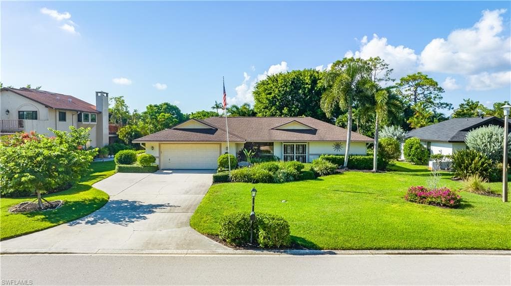 2421 Kings Lake BLVD NAPLES, FL 34112