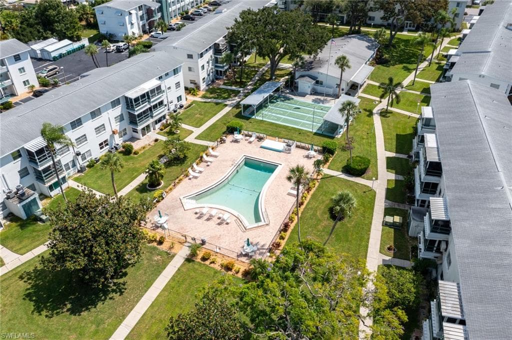 5840 WELCOME RD J1 BRADENTON, FL 34207