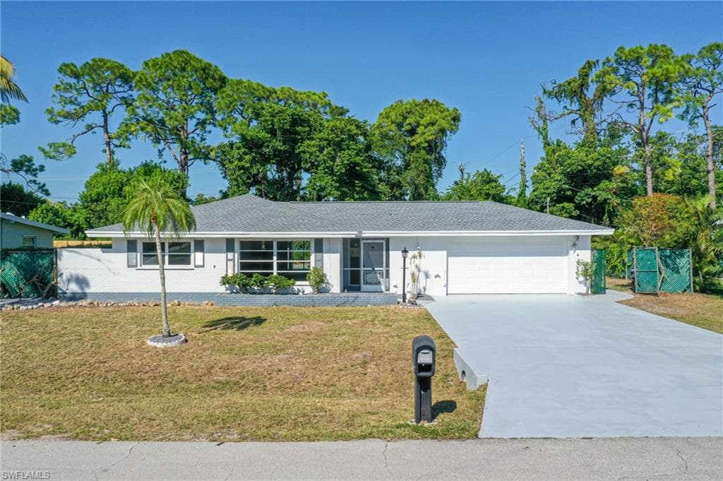 8631 Exeter ST FORT MYERS, FL 33907