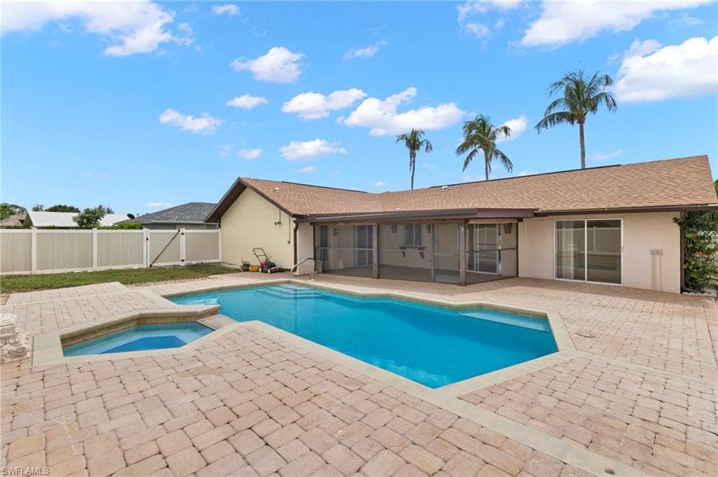 2168 Treehaven CIR N FORT MYERS, FL 33907
