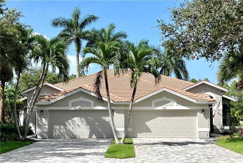 8815 Naples Heritage DR D-9 NAPLES, FL 34112