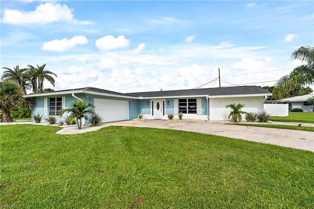 318 Skylark LN NW PORT CHARLOTTE, FL 33952