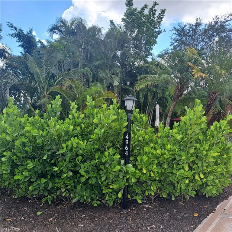 4964 Coach LN NAPLES, FL 34114